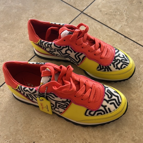 Coach x Keith Haring Special Edition sneakers ❤️🥰👏🤗 - Picture 8 of 8